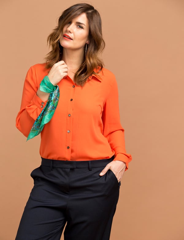 Vrouwelijk model met bruin haar Anne