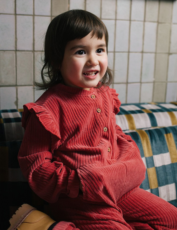 Kindermodel met donkerbruin haar Jill