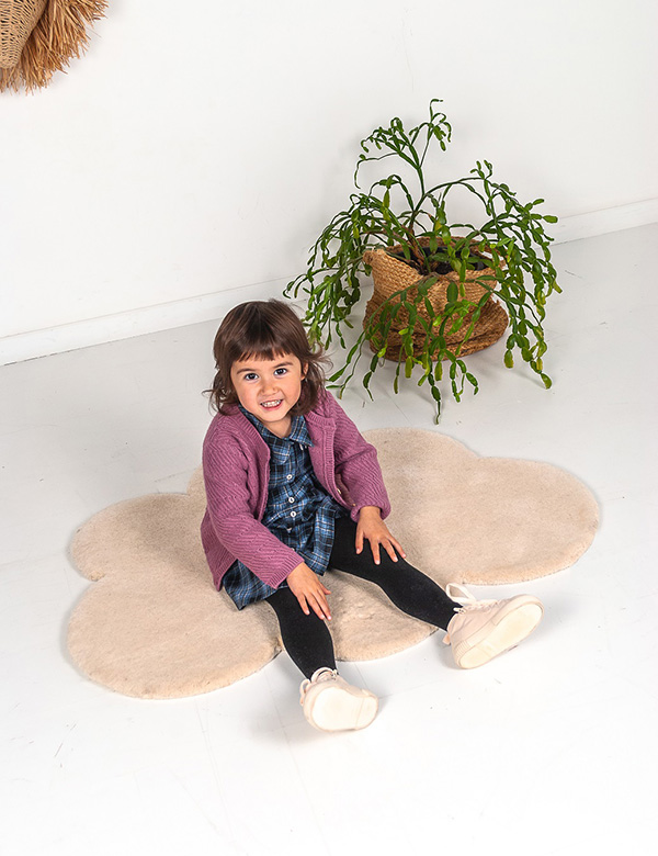 Kindermodel met donkerbruin haar Jill