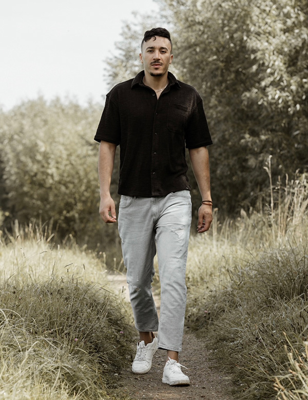 Mannelijk model met zwart haar Moussa