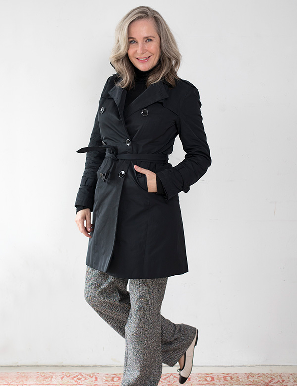 Vrouwelijk model met lang grijzig haar Patricia S.