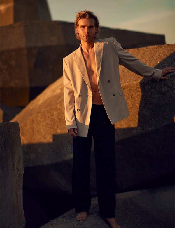 Mannelijk model met blond haar Martijn