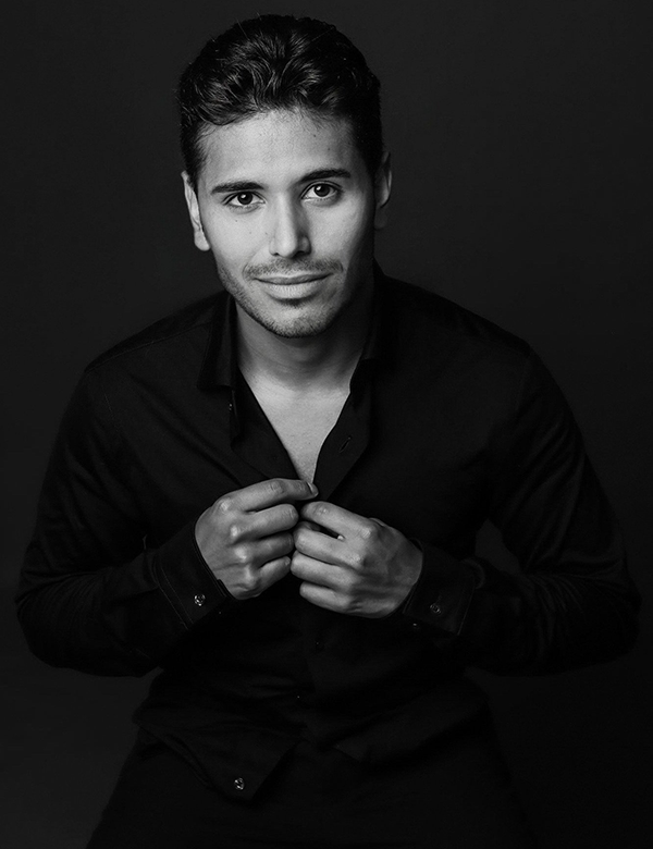 Mannelijk model met bruin haar Alejandro