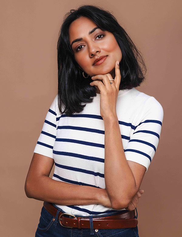 Vrouwelijk model met zwart haar Ankita