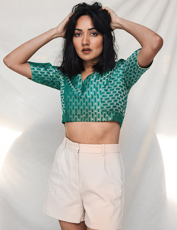 Vrouwelijk model met zwart haar Ankita