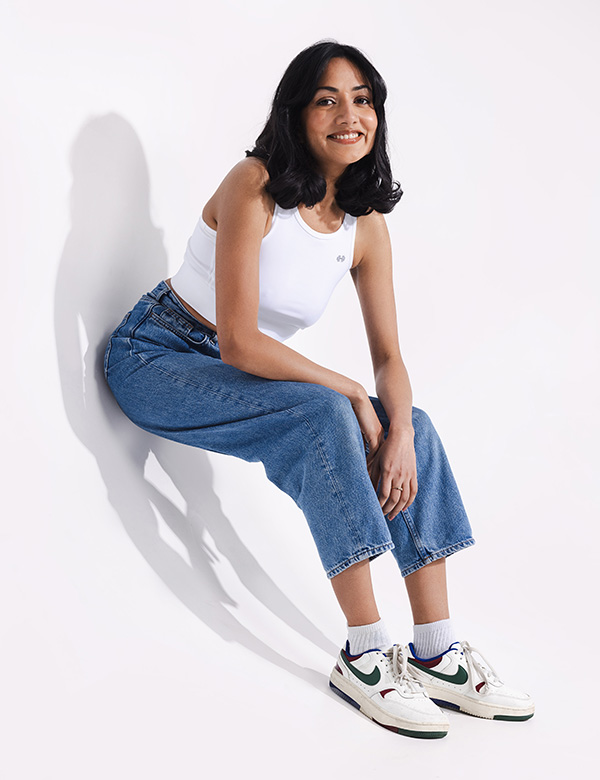 Vrouwelijk model met zwart haar Ankita