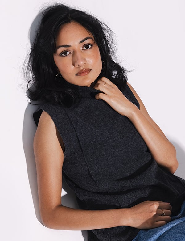 Vrouwelijk model met zwart haar Ankita