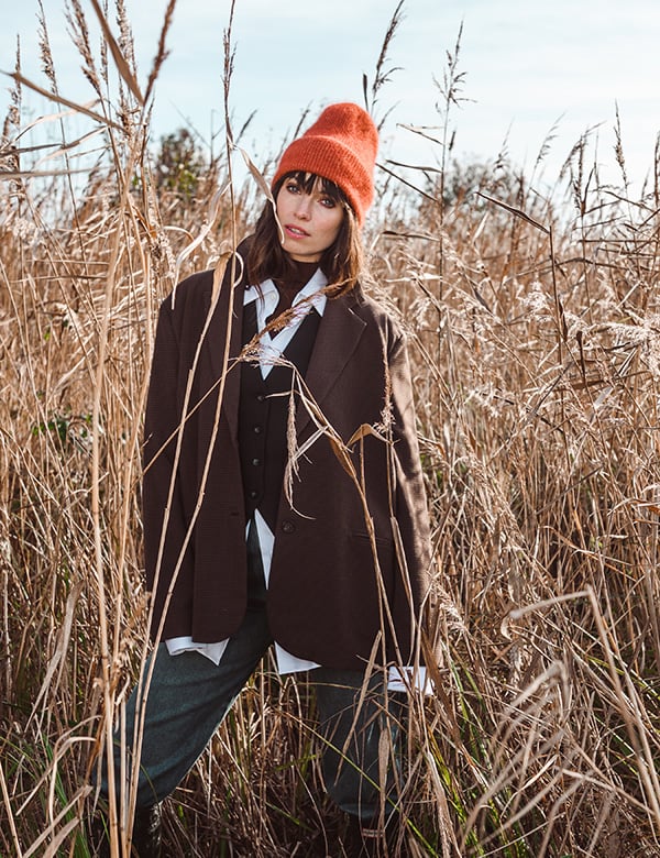 Vrouwelijk model met bruin haar Annewil