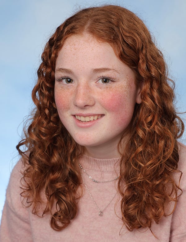 Tienermodel met rood haar Pip F.
