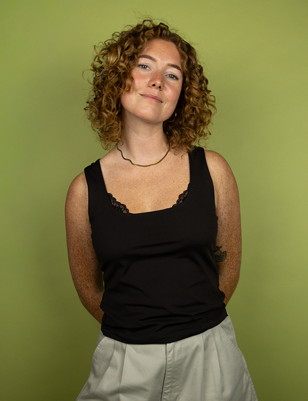 Vrouwelijk model met rood haar Ruby D.