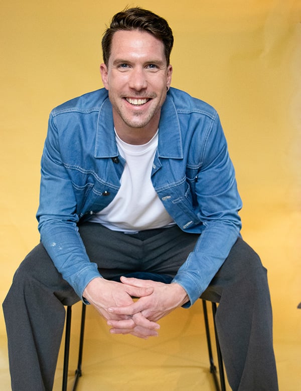Mannelijk model met bruin haar Thomas