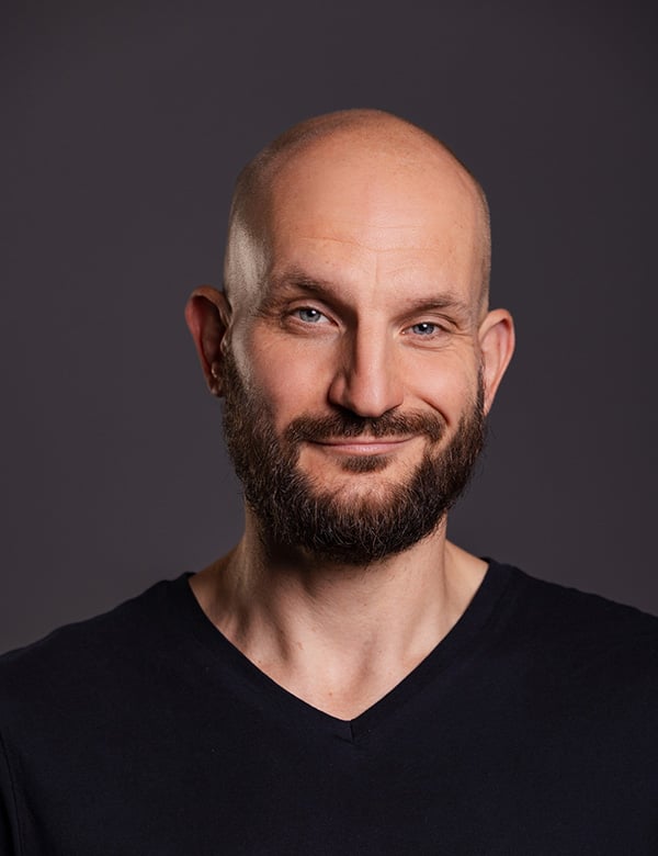 Mannelijk model met donkerblond haar Ysbrant