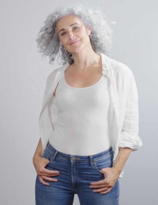 Vrouwelijk model met grijs haar Zamarra