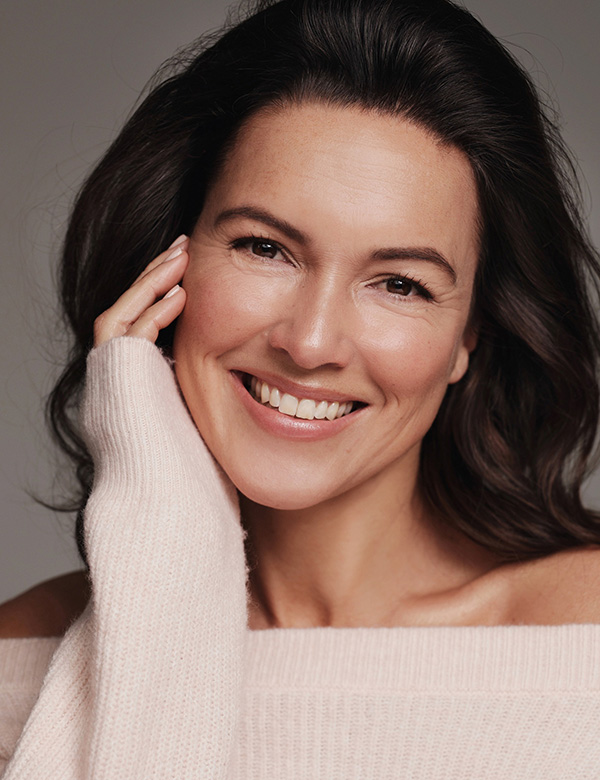 vrouwelijk model met donker haar Margriet H.