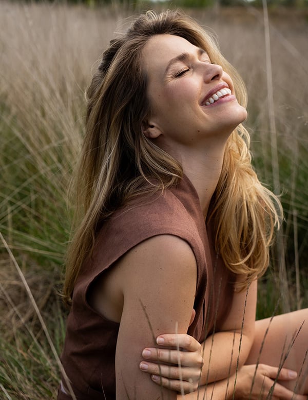 Vrouwelijk model met blond haar Marloes T.