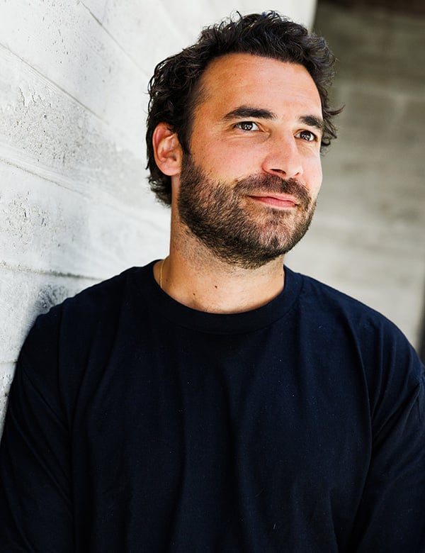 Mannelijk model met bruin haar Mathias P.