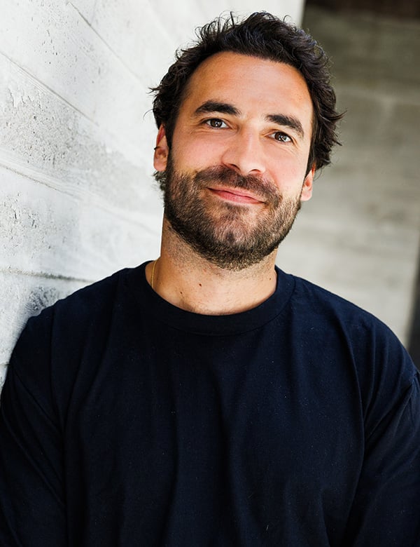 Mannelijk model met bruin haar Mathias P.
