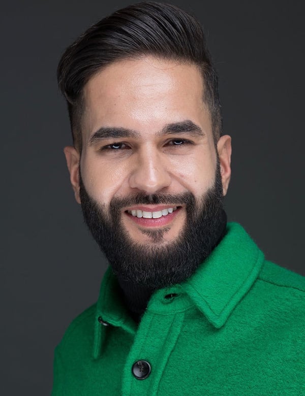Mannelijk model met zwart haar mohammed