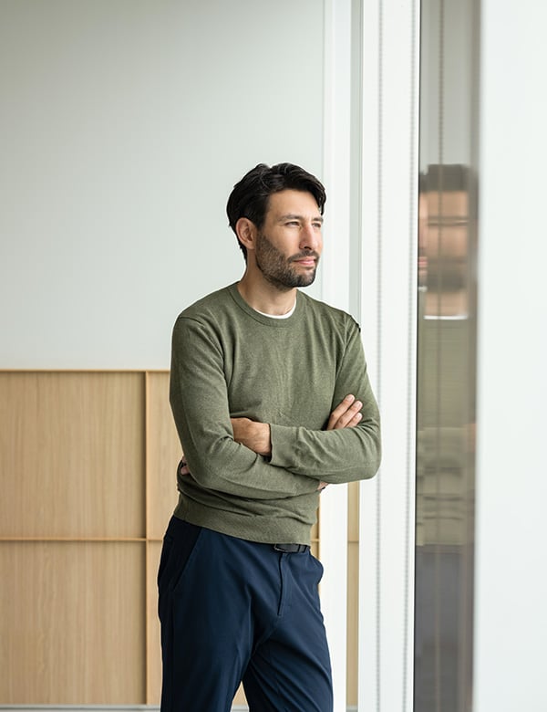Mannelijk model met zwart haar Onur