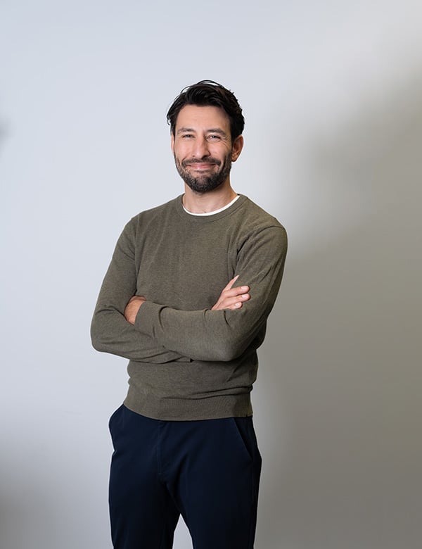Mannelijk model met zwart haar Onur