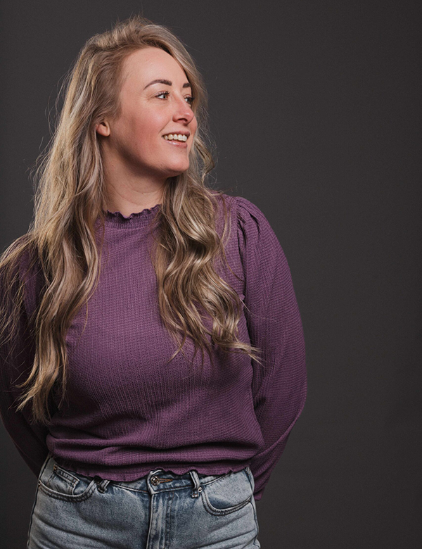 Vrouwelijk model met blond haar Stephanie