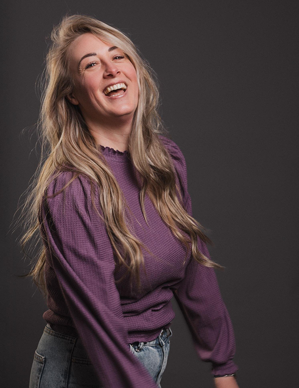 Vrouwelijk model met blond haar Stephanie