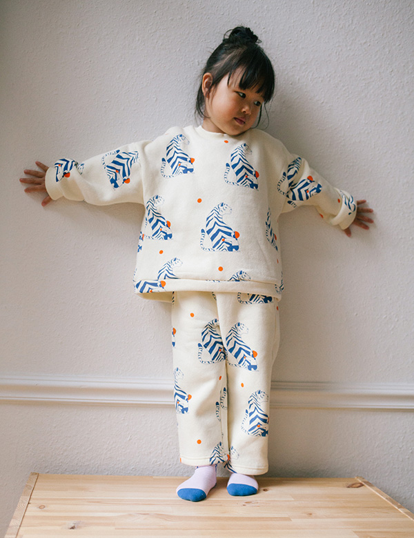 Kindermodel met zwart haar Feli