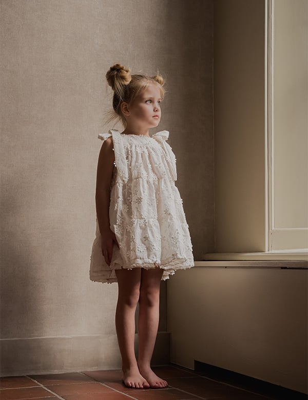 Kindermodel met blond haar Kate