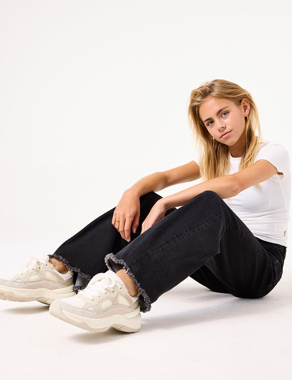 Kinderlijk model met blond haar Sophie K.