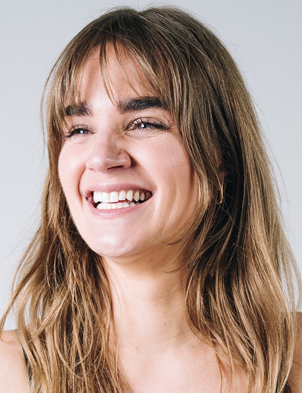 Vrouwelijk model met bruin haar Hannah