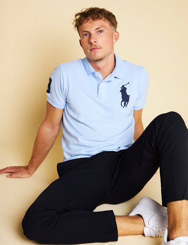 Mannelijk model met bruin haar Jay