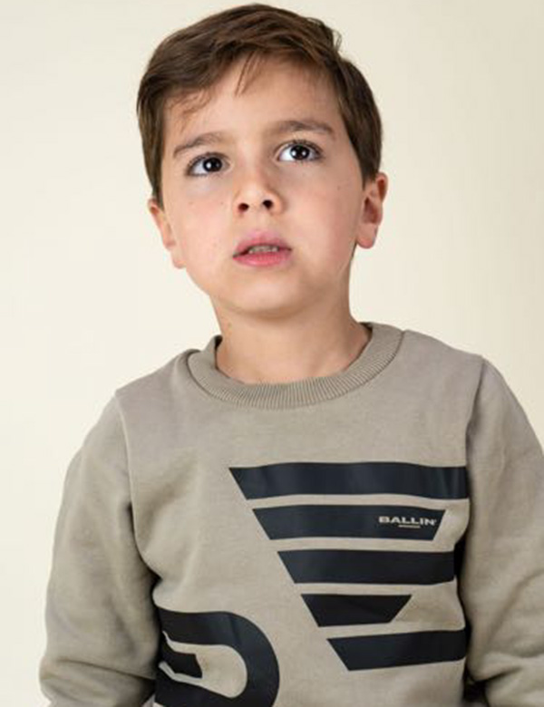 Kindermodel met bruin haar Kerem