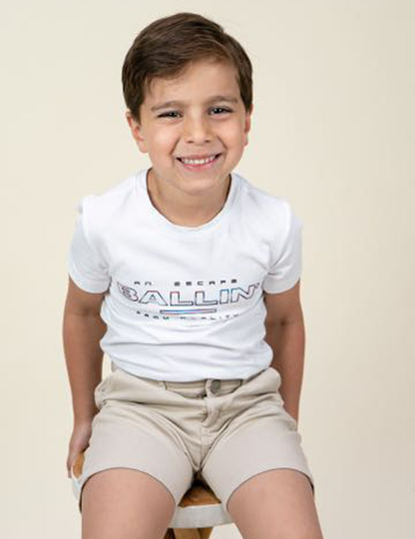 Kindermodel met bruin haar Kerem