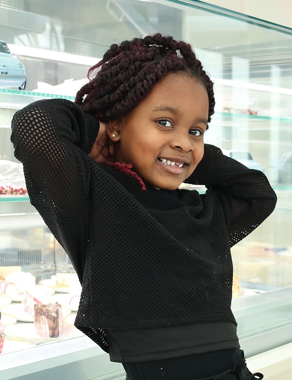 Kindermodel met donker haar Zoila