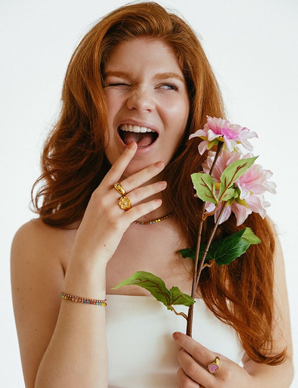 Vrouwelijk model met rood haar Chloé