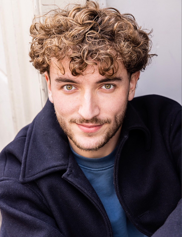 Mannelijk model met krullend haar Dani