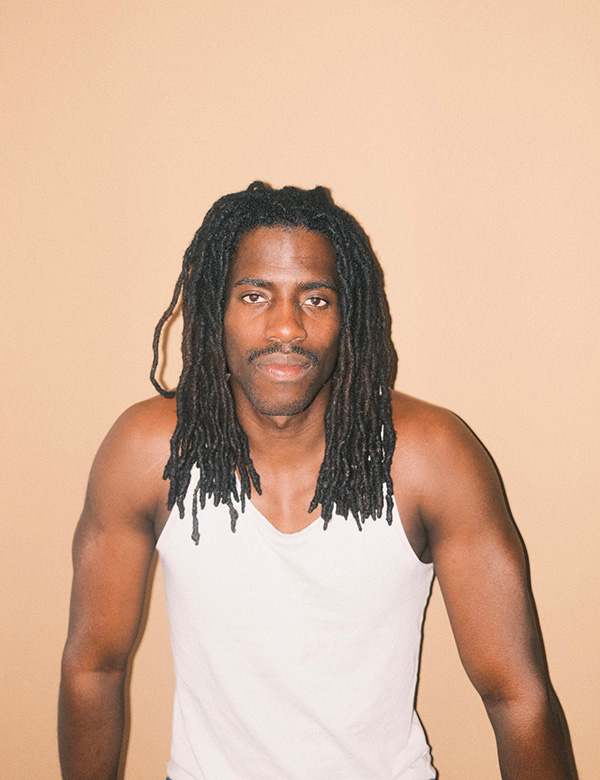 Mannelijk model met bruine huid Denzel R.