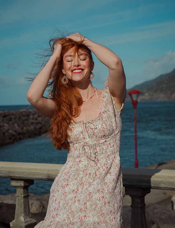 Vrouwelijk model met rood haar Ilse