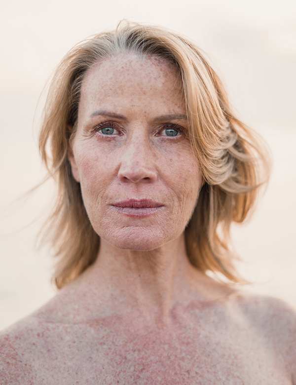 Vrouwelijk model met sproetjes Nancy H.