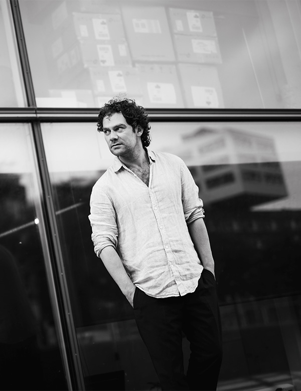 Mannelijk model met bruin haar Steef