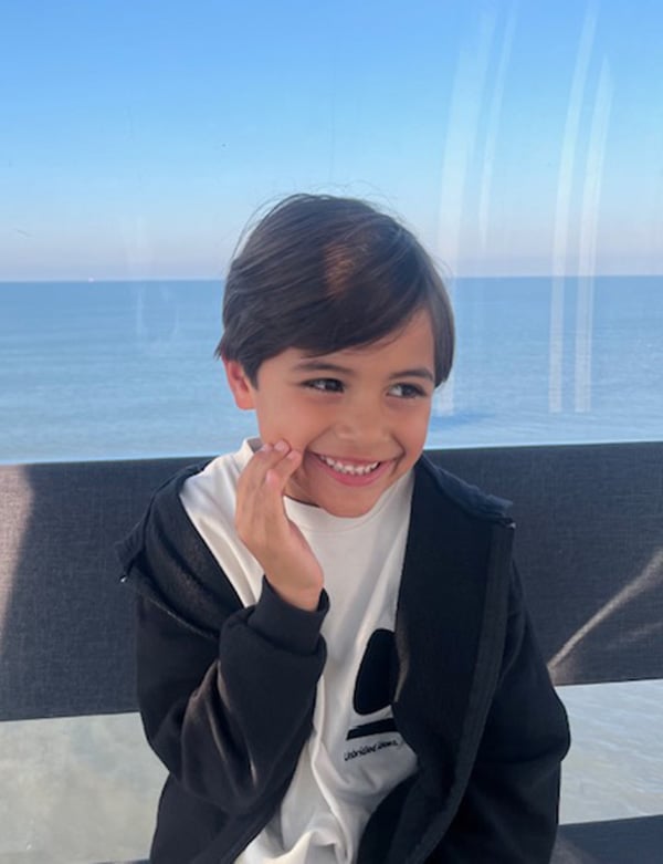 Kindermodel met zwart haar Ace