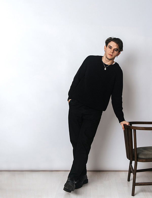 Mannelijk model met bruin haar Ibrahim