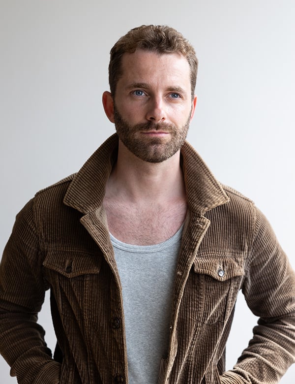 Mannelijk model met bruin haar