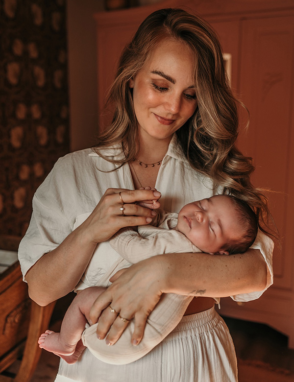 Vrouwelijk model met blond haar Kirsten