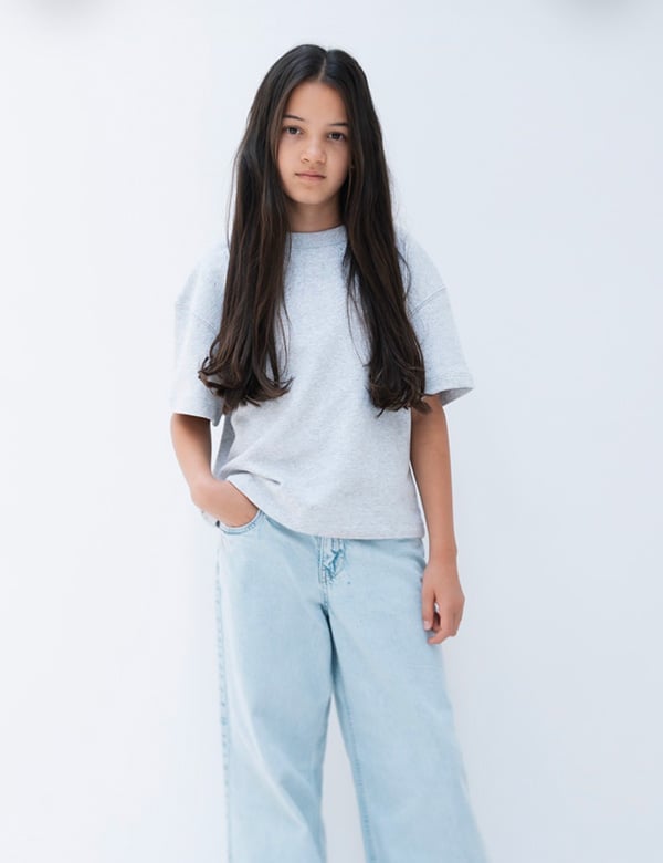 Kindermodel met donkerbruin haar Sophie SC.