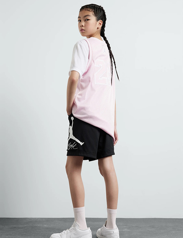 Kindermodel met Zwart lang haar Sophie W.
