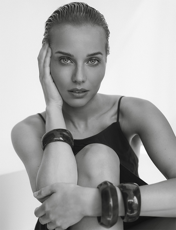 Vrouwelijk model Amber R.