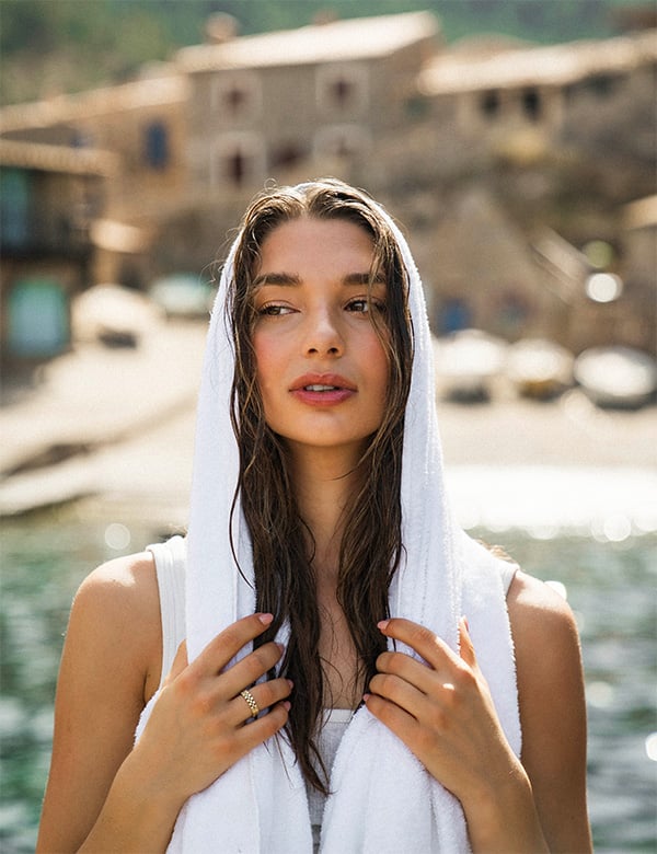 Vrouwelijk model met bruin haar Isabelle B.