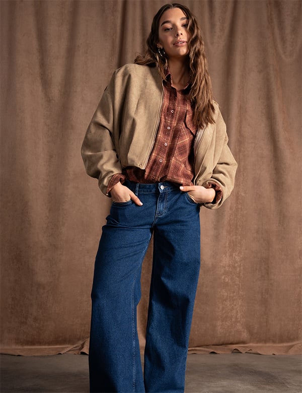 Vrouwelijk model met bruin haar Isabelle B.