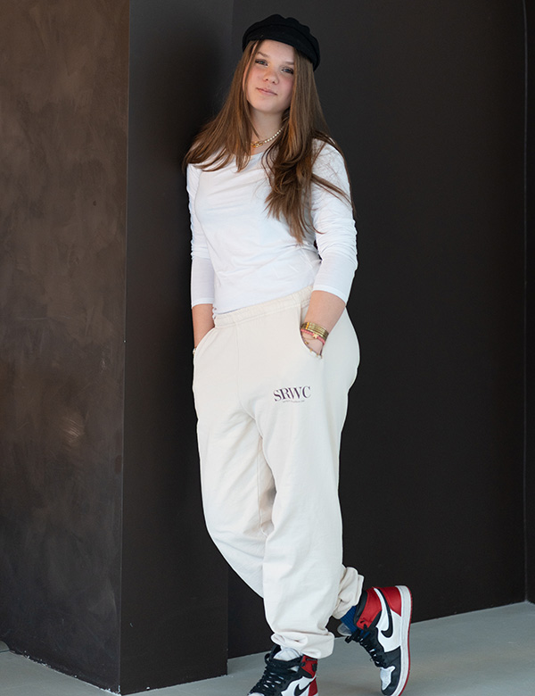 Kinderlijk model met donkerblond haar Isabelle V.